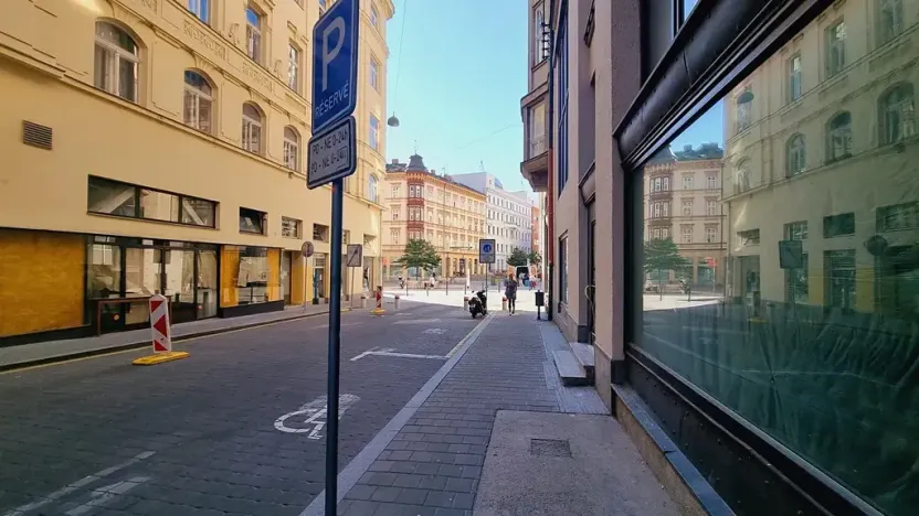 Pronájem komerční nemovitosti, Brno, Sukova, 233 m2