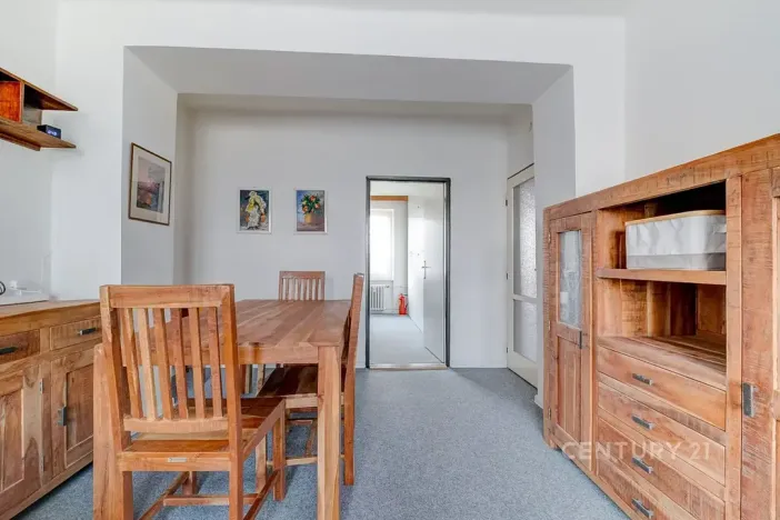 Pronájem bytu 2+1, Praha - Žižkov, Pod lipami, 52 m2