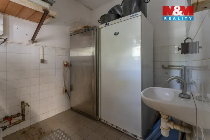Prodej restaurace, Suchdol, 390 m2