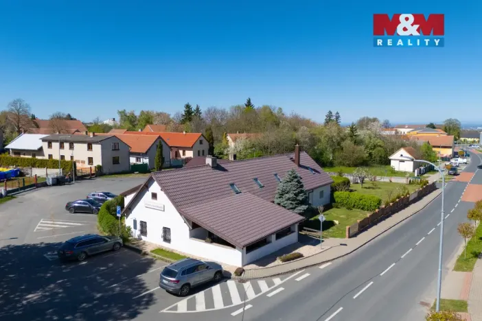 Prodej restaurace, Suchdol, 390 m2