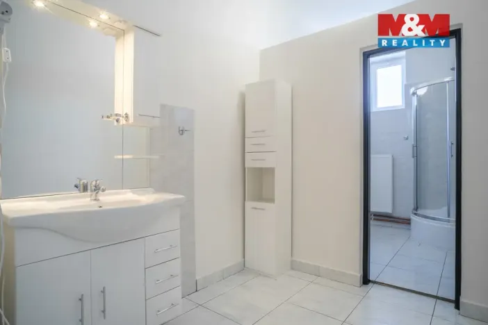 Prodej obchodního prostoru, Kadaň, Polní, 1200 m2