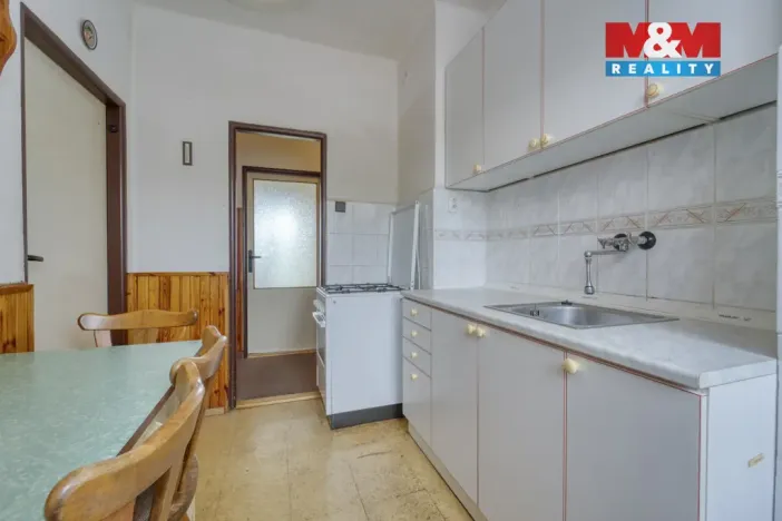 Prodej bytu 3+1, Strážov, 75 m2
