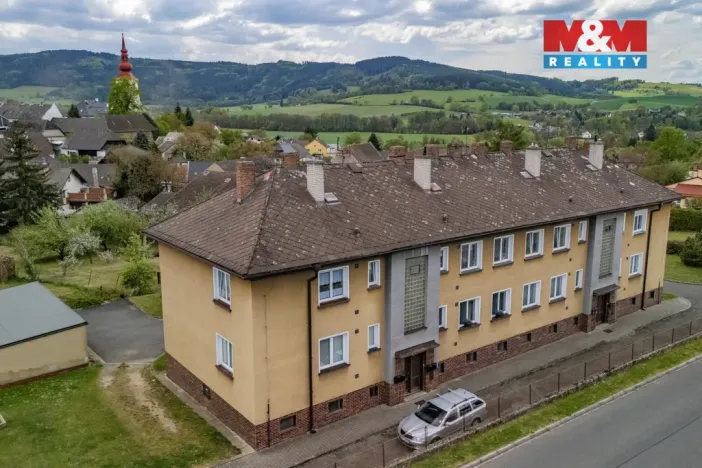 Prodej bytu 3+1, Strážov, 75 m2