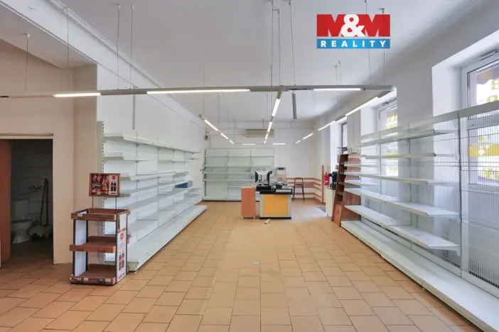 Pronájem obchodního prostoru, Český Těšín, náměstí ČSA, 110 m2