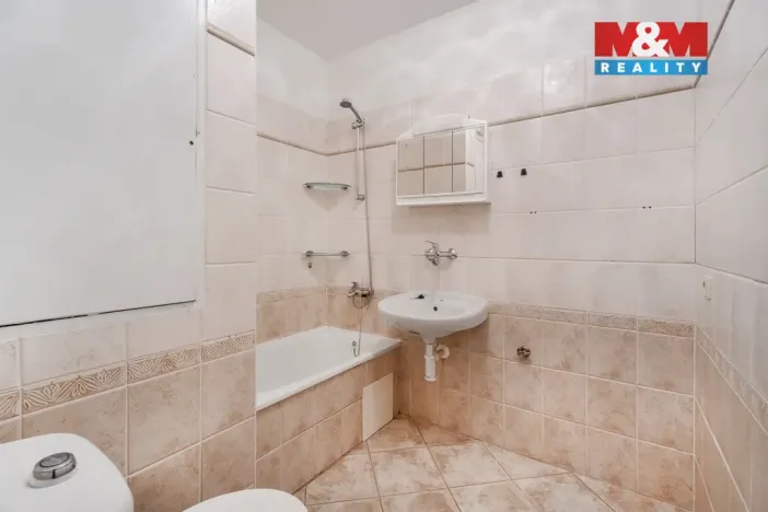 Pronájem bytu 2+1, Liberec, Holubova, 42 m2