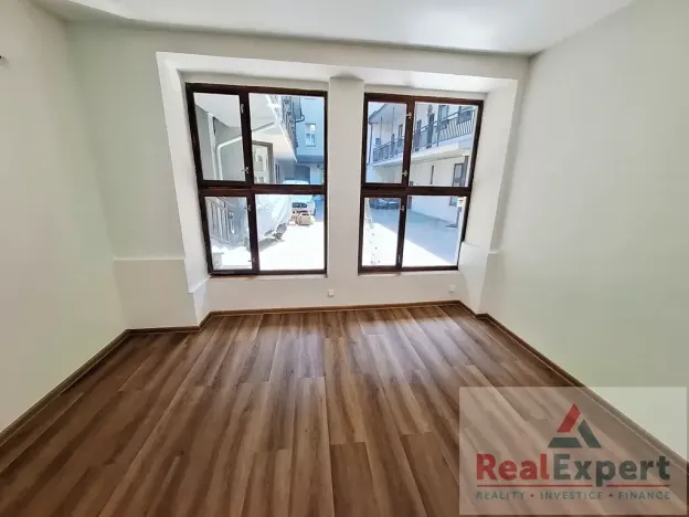 Pronájem obchodního prostoru, Praha - Vinohrady, Máchova, 70 m2