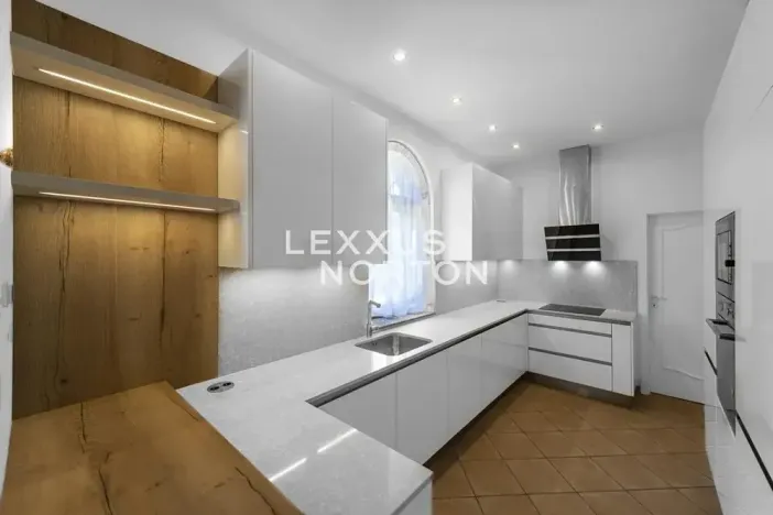 Pronájem vily, Praha - Nebušice, Nebušická, 270 m2