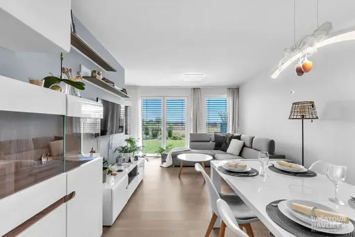Pronájem bytu 3+kk, Lochenice, 103 m2