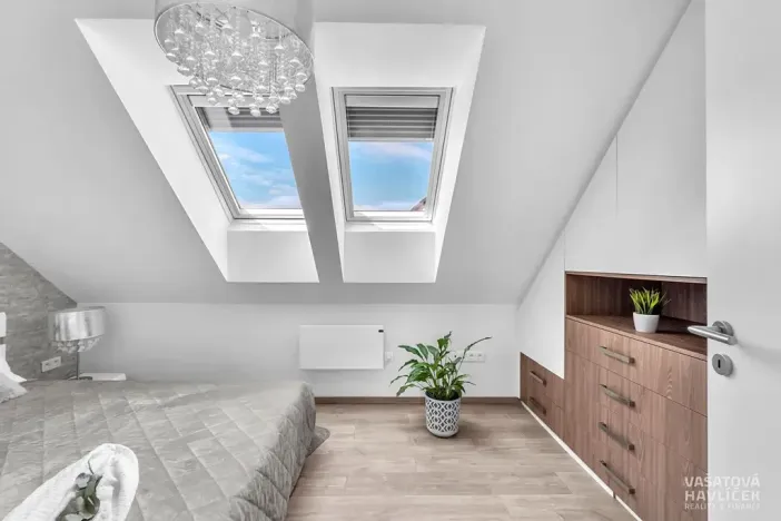 Pronájem bytu 3+kk, Lochenice, 103 m2