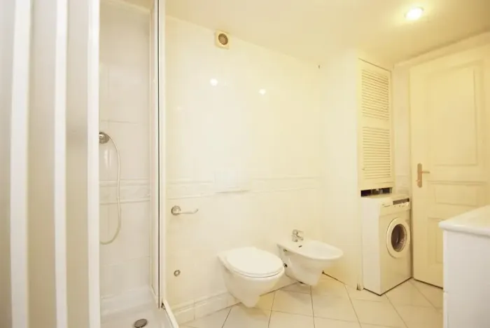 Pronájem atypického bytu, Praha - Karlín, Za Poříčskou bránou, 61 m2