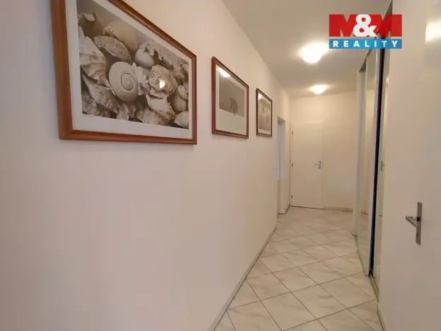Pronájem bytu 2+kk, Praha, U kříže, 66 m2