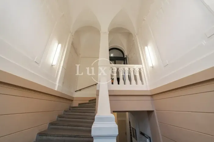 Pronájem bytu 3+1, Praha - Bubeneč, U akademie, 135 m2