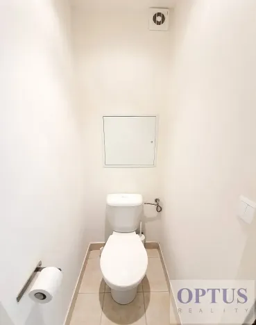 Pronájem bytu 1+kk, Praha - Podolí, Kaplická, 28 m2