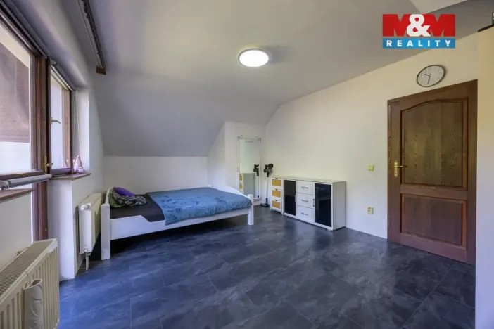 Prodej rodinného domu, Korozluky, 200 m2