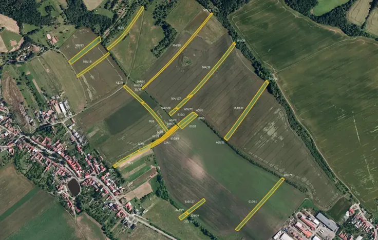 Prodej podílu pole, Rousínov, 18470 m2