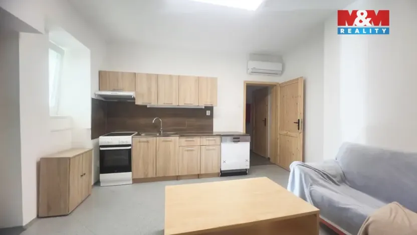 Pronájem bytu 2+kk, Otrokovice - Kvítkovice, tř. Osvobození, 63 m2