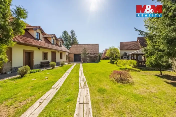 Prodej rodinného domu, Struhařov - Bořeňovice, 343 m2