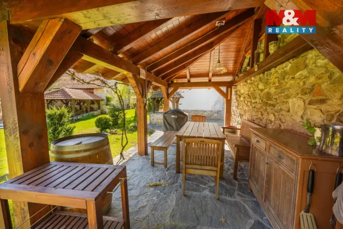 Prodej rodinného domu, Struhařov - Bořeňovice, 343 m2