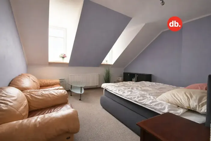 Pronájem bytu 2+kk, Karlovy Vary, náměstí Republiky, 55 m2