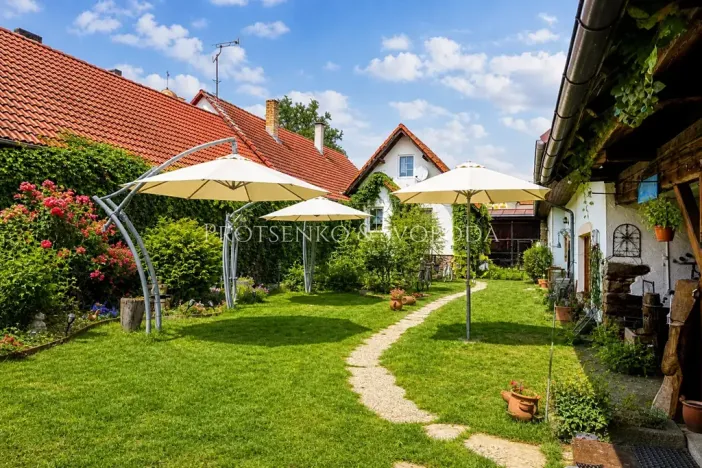 Prodej ubytování, Číměř, 650 m2