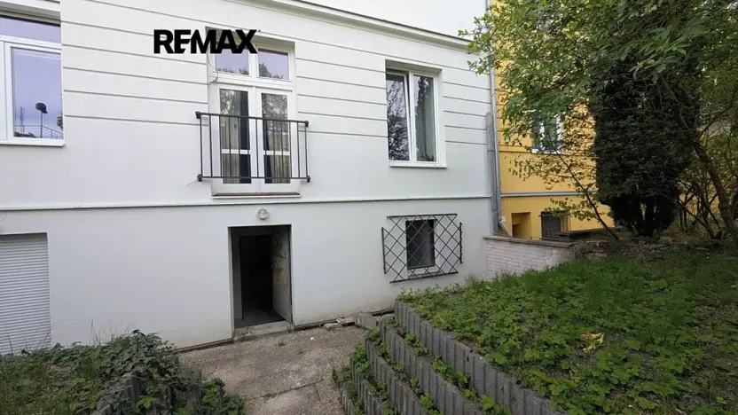 Prodej - jiné, Praha - Žižkov, Seifertova, 30 m2