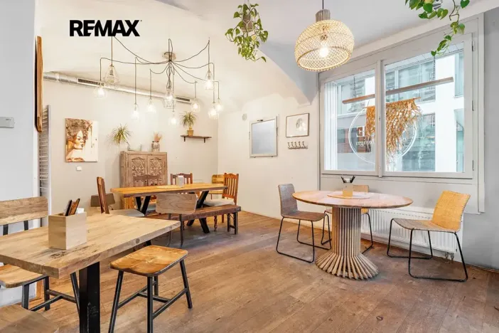 Pronájem obchodního prostoru, Praha - Žižkov, Husitská, 120 m2