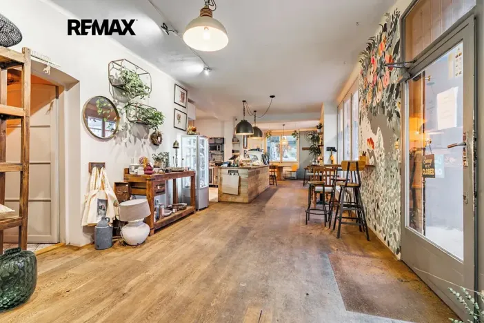 Pronájem obchodního prostoru, Praha - Žižkov, Husitská, 120 m2