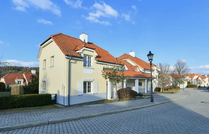 Pronájem vily, Praha - Nebušice, K parku, 197 m2