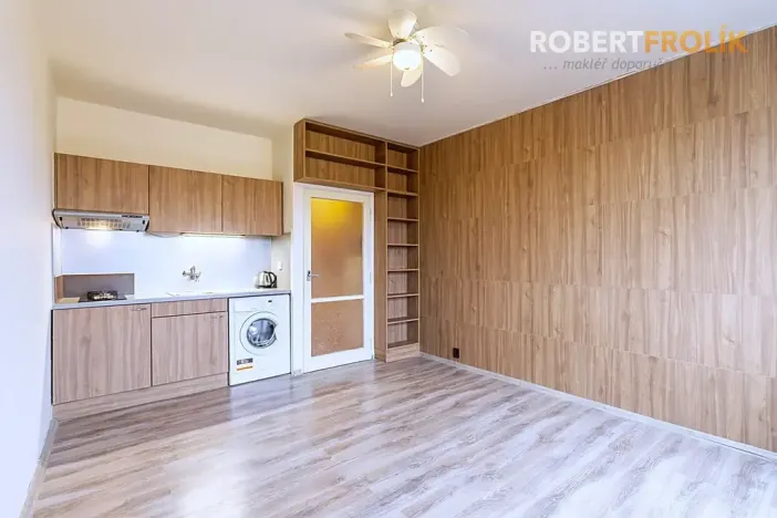 Pronájem bytu 1+kk, Praha - Záběhlice, Jabloňová, 28 m2