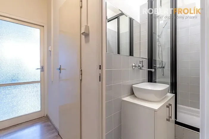 Pronájem bytu 1+kk, Praha - Záběhlice, Jabloňová, 28 m2