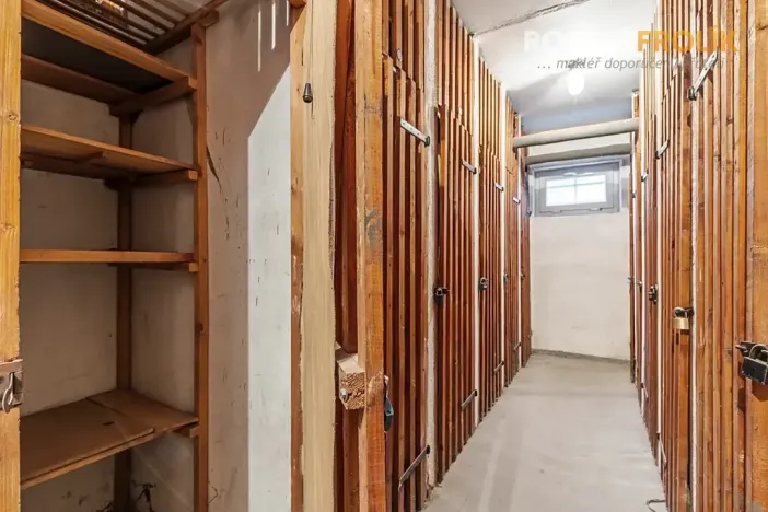 Pronájem bytu 1+kk, Praha - Záběhlice, Jabloňová, 28 m2