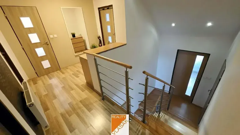 Prodej rodinného domu, Radonice, 200 m2