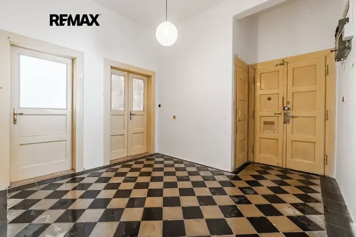 Prodej bytu 3+1, Praha - Bubeneč, U zeměpisného ústavu, 111 m2