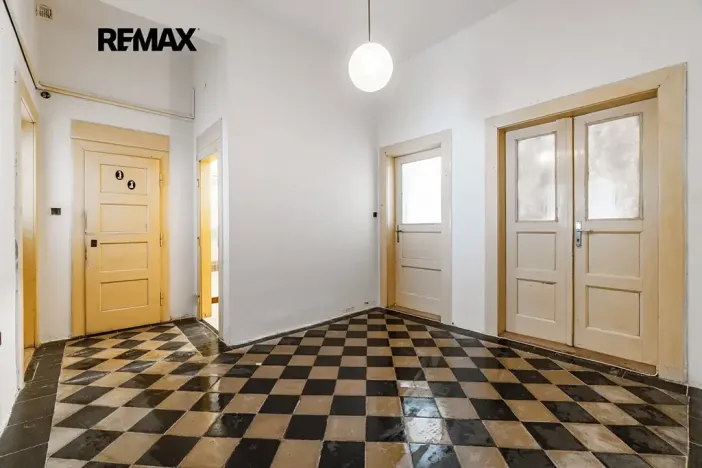 Prodej bytu 3+1, Praha - Bubeneč, U zeměpisného ústavu, 111 m2