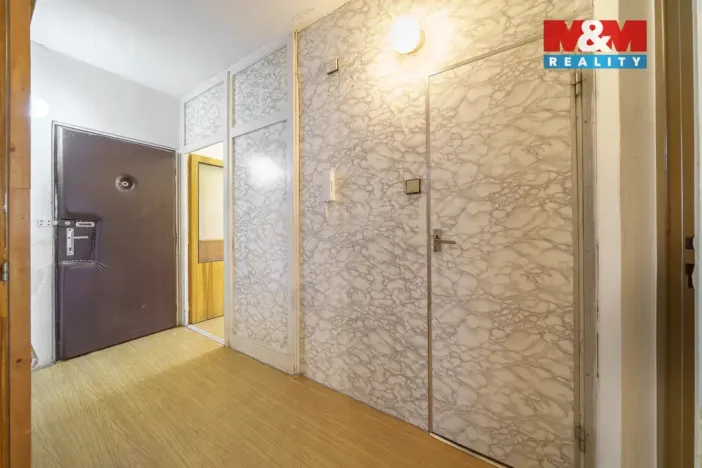 Prodej bytu 3+1, Karlovy Vary - Stará Role, Fibichova, 66 m2