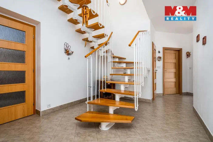 Prodej rodinného domu, Přerov nad Labem, 236 m2