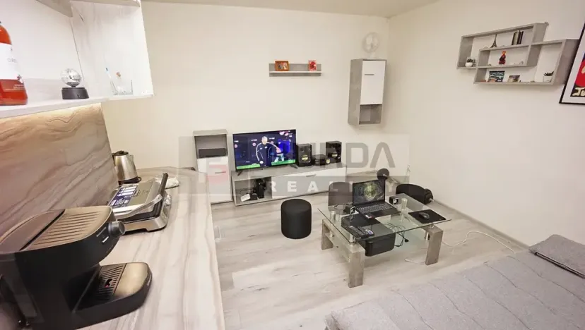 Prodej bytu 2+kk, Neratovice, 30 m2