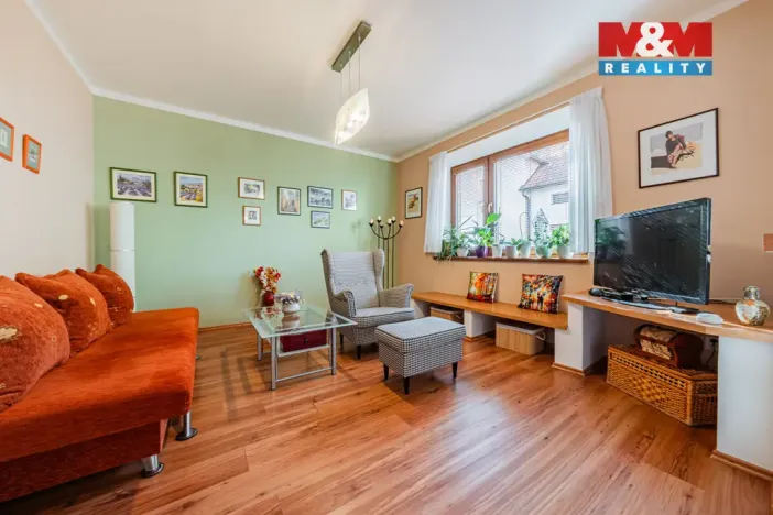 Prodej obchodního prostoru, Kladno - Kročehlavy, Vrchlického, 163 m2