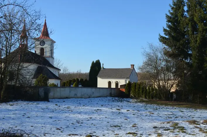 Prodej zemědělské usedlosti, Sezemice, 200 m2