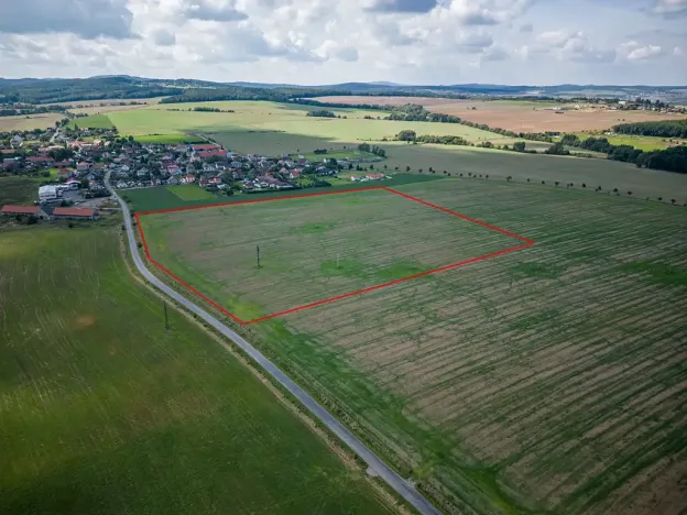 Prodej pole, Podluhy, 25484 m2