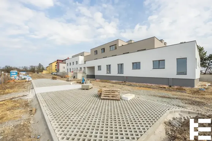 Prodej bytu 1+kk, Praha - Satalice, Za Novákovou zahradou, 34 m2