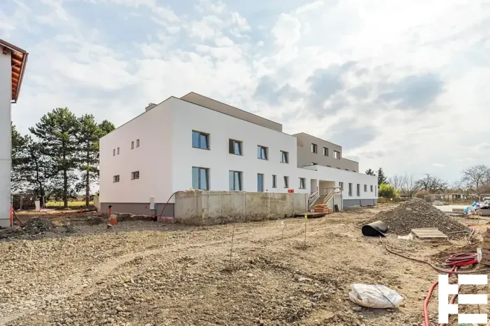 Prodej bytu 1+kk, Praha - Satalice, Za Novákovou zahradou, 32 m2