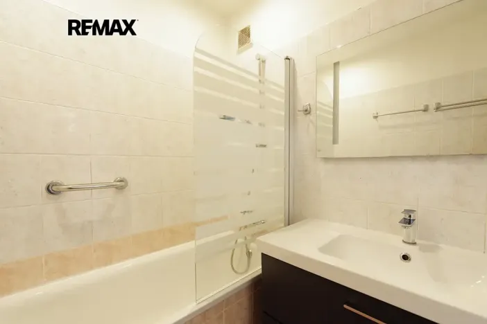 Prodej bytu 3+1, Praha - Letňany, Místecká, 68 m2