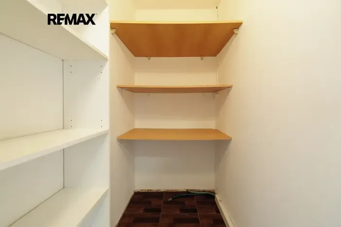 Prodej bytu 3+1, Praha - Letňany, Místecká, 68 m2