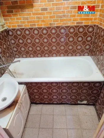 Prodej bytu 3+1, Ryžoviště, nám. Míru, 80 m2