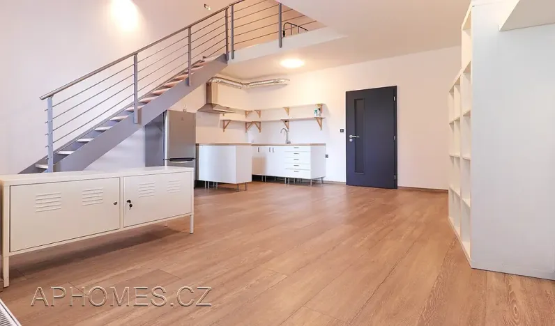 Pronájem bytu 2+kk, Praha - Libeň, U libeňského pivovaru, 57 m2