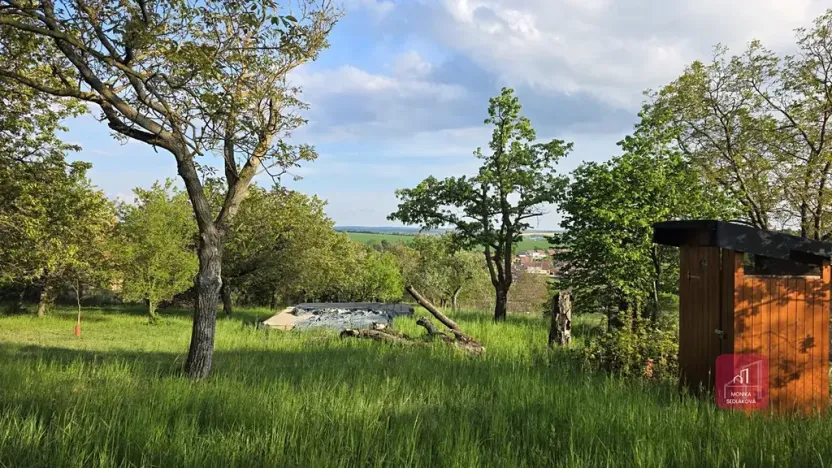 Prodej pole, Tvarožná, 1232 m2