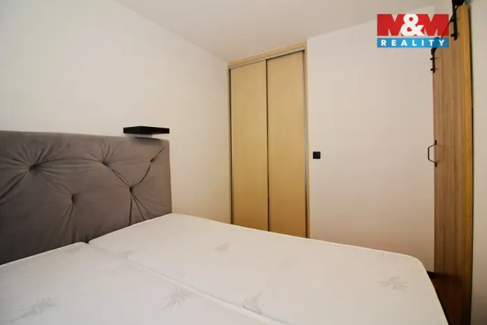 Pronájem bytu 2+kk, Horoměřice, Velvarská, 45 m2