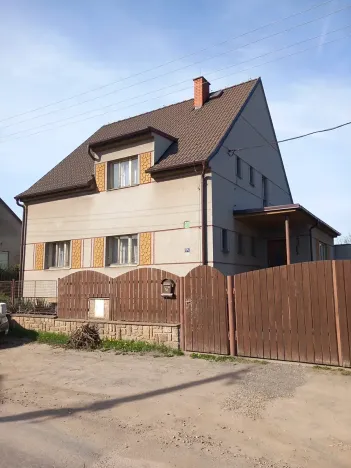 Prodej rodinného domu, Chrášťany, 300 m2