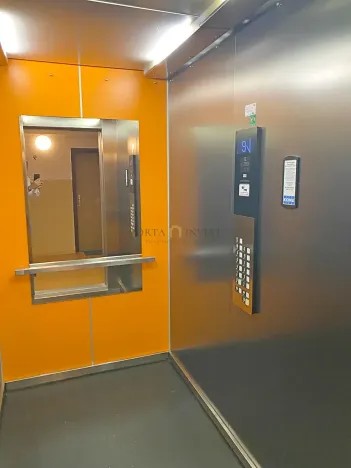 Pronájem bytu 2+kk, Praha - Troja, Krynická, 46 m2